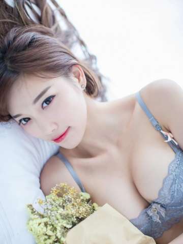 美肤美腿御姐圆润巨乳诱惑难挡[17P]