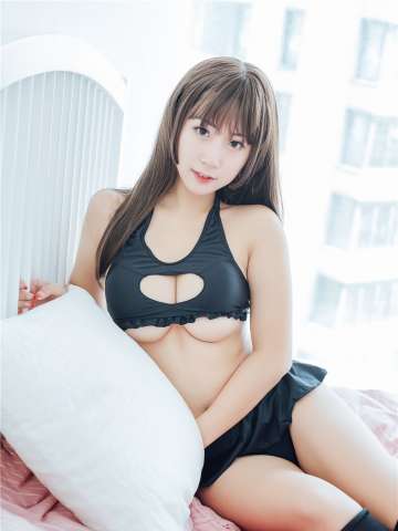 美少女猫九开胸诱惑《44P+打包》