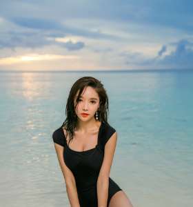 前凸后翘，超凶的长腿女神！  8203; 8203; 8203; 8203;