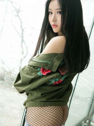 天使脸蛋魔鬼身材倪叶腾