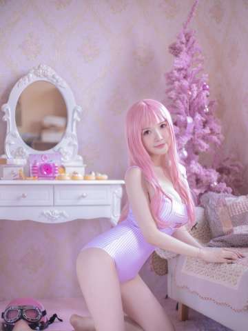 粉嫩红发美女丰满胸围诱惑性感写真图片9p