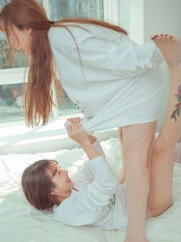 性感娇嫩翘臀姐妹花酥胸互摸床第尽兴缠绵[8P]